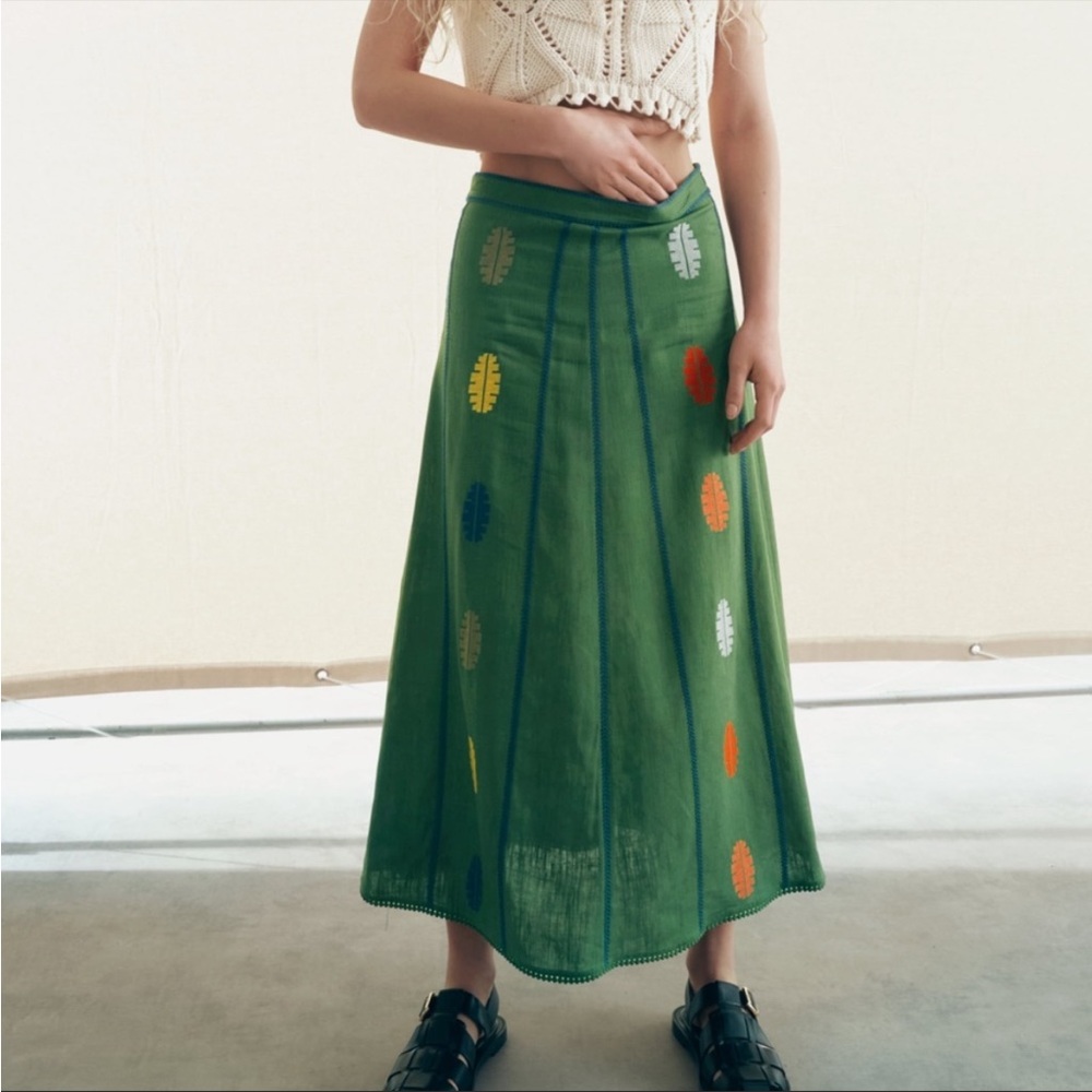 Zara Green Skirt with Multicolor Accents - Picture 7 of 15